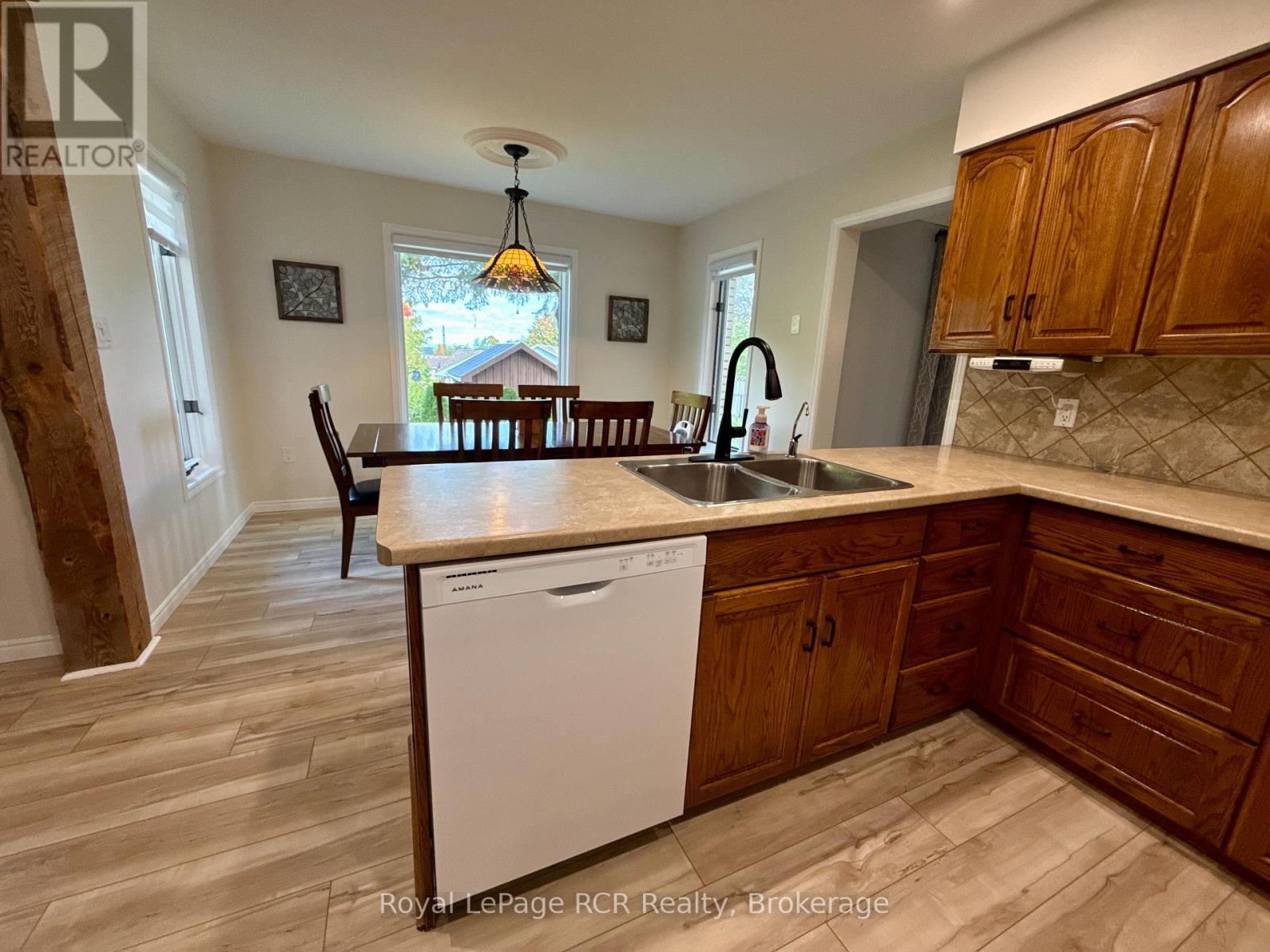 686 16TH STREET - Image 26