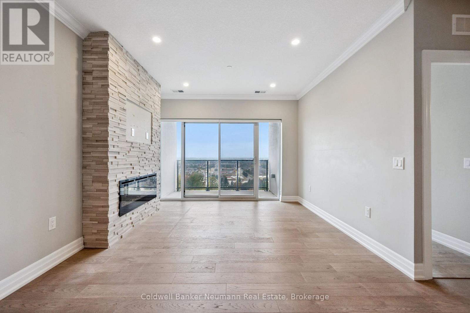 #908 1880 GORDON STREET - Image 17