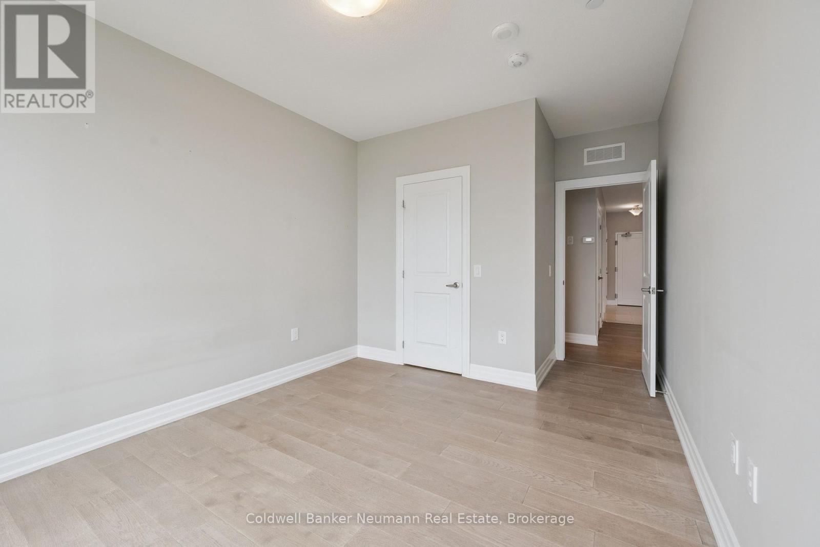 #908 1880 GORDON STREET - Image 21