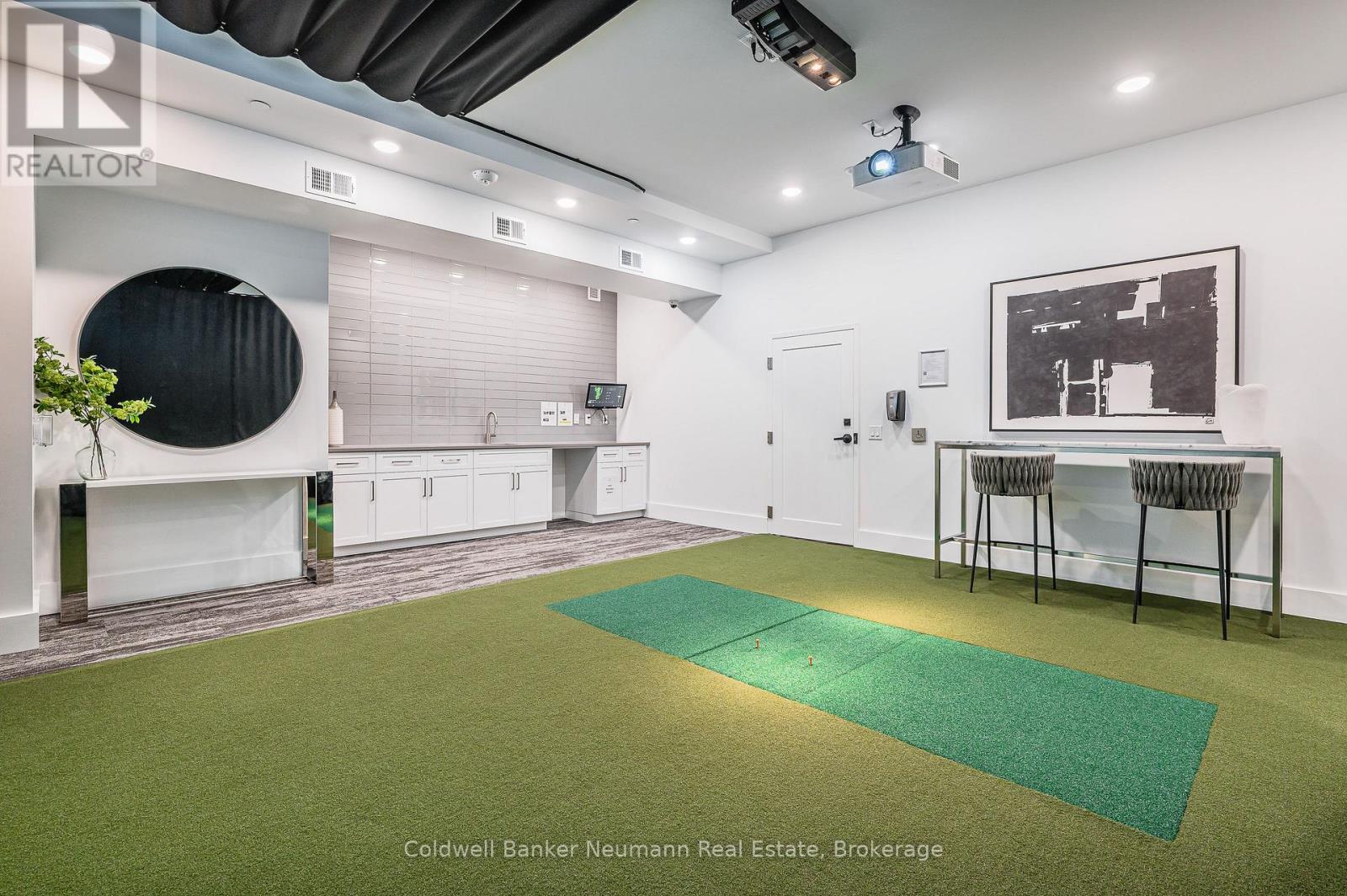 #908 1880 GORDON STREET - Image 40