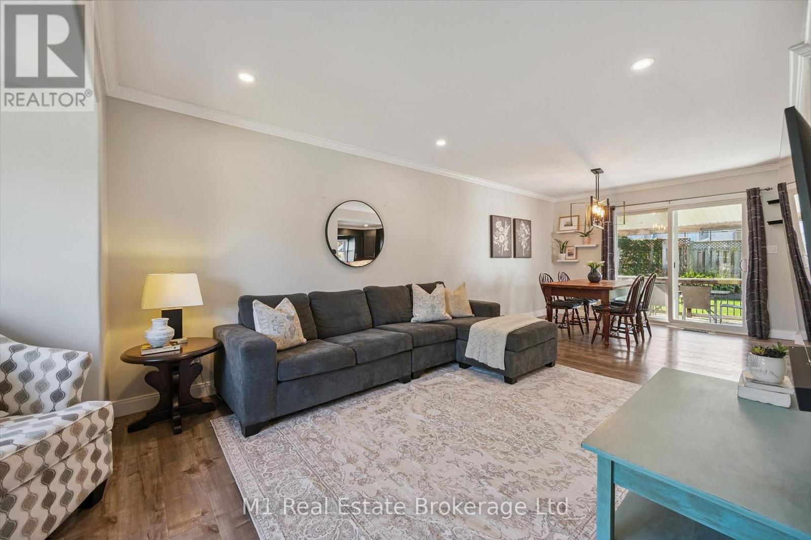 53 JOHANNA DRIVE - 10
