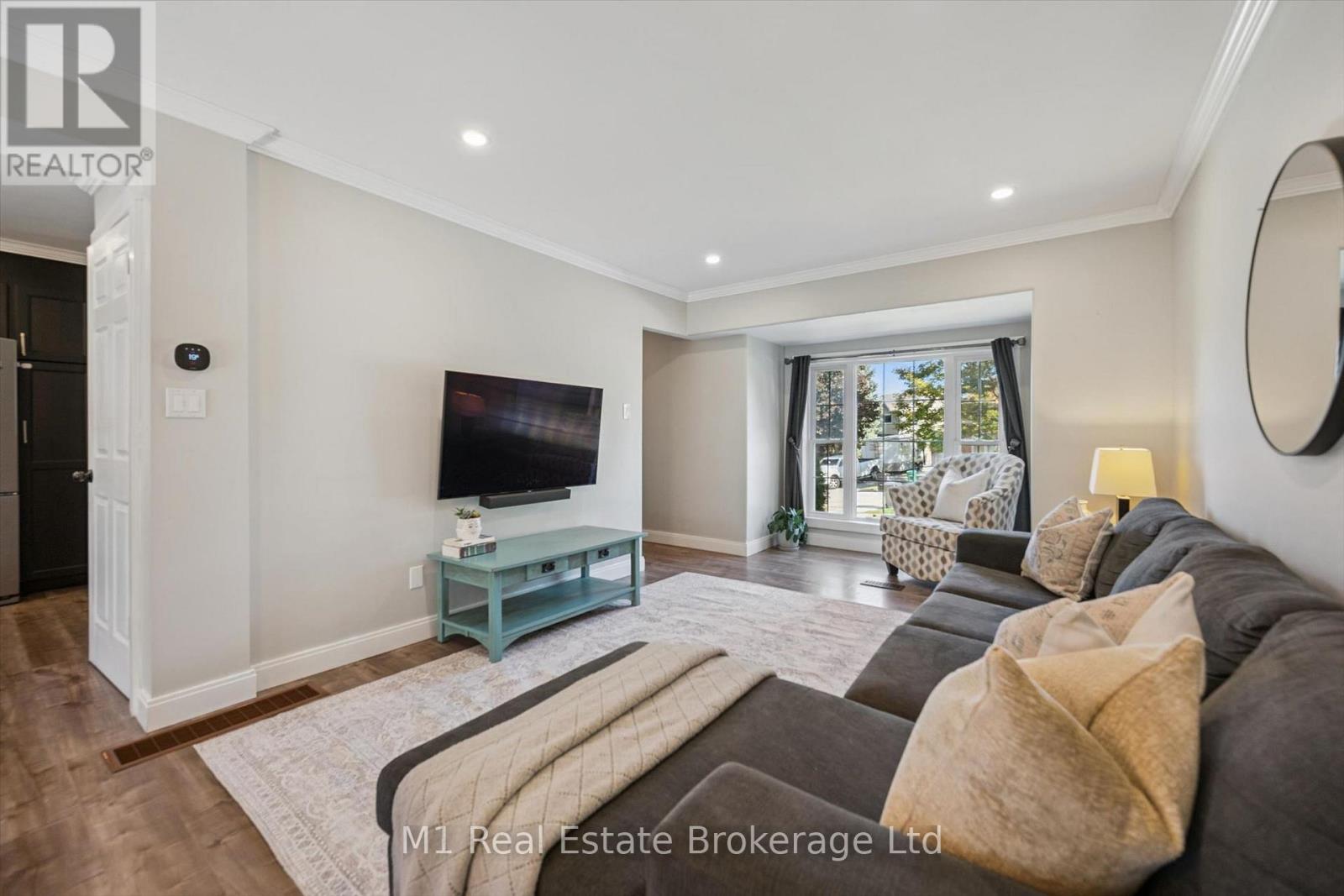 53 JOHANNA DRIVE - 11