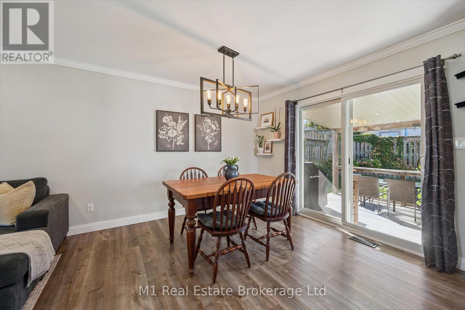 53 JOHANNA DRIVE - 16