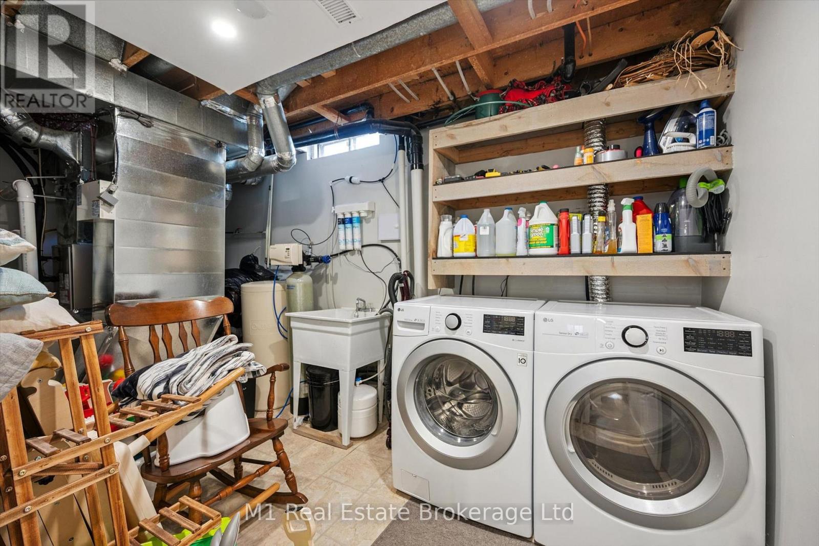 53 JOHANNA DRIVE - 32