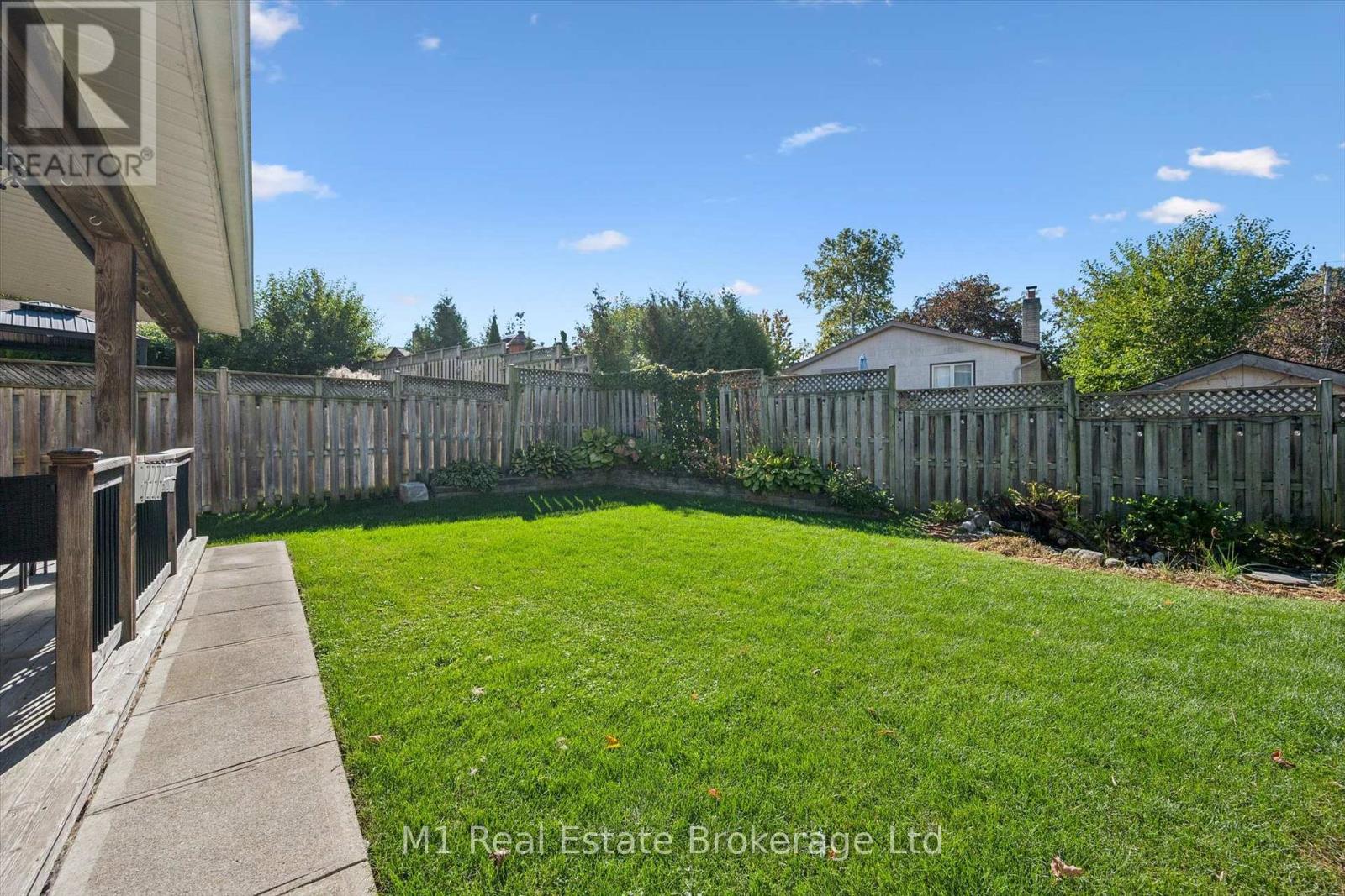 53 JOHANNA DRIVE - 34