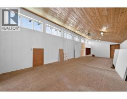 6391 Houseman Road, 100 Mile House, BC V0K1G0 Photo 27