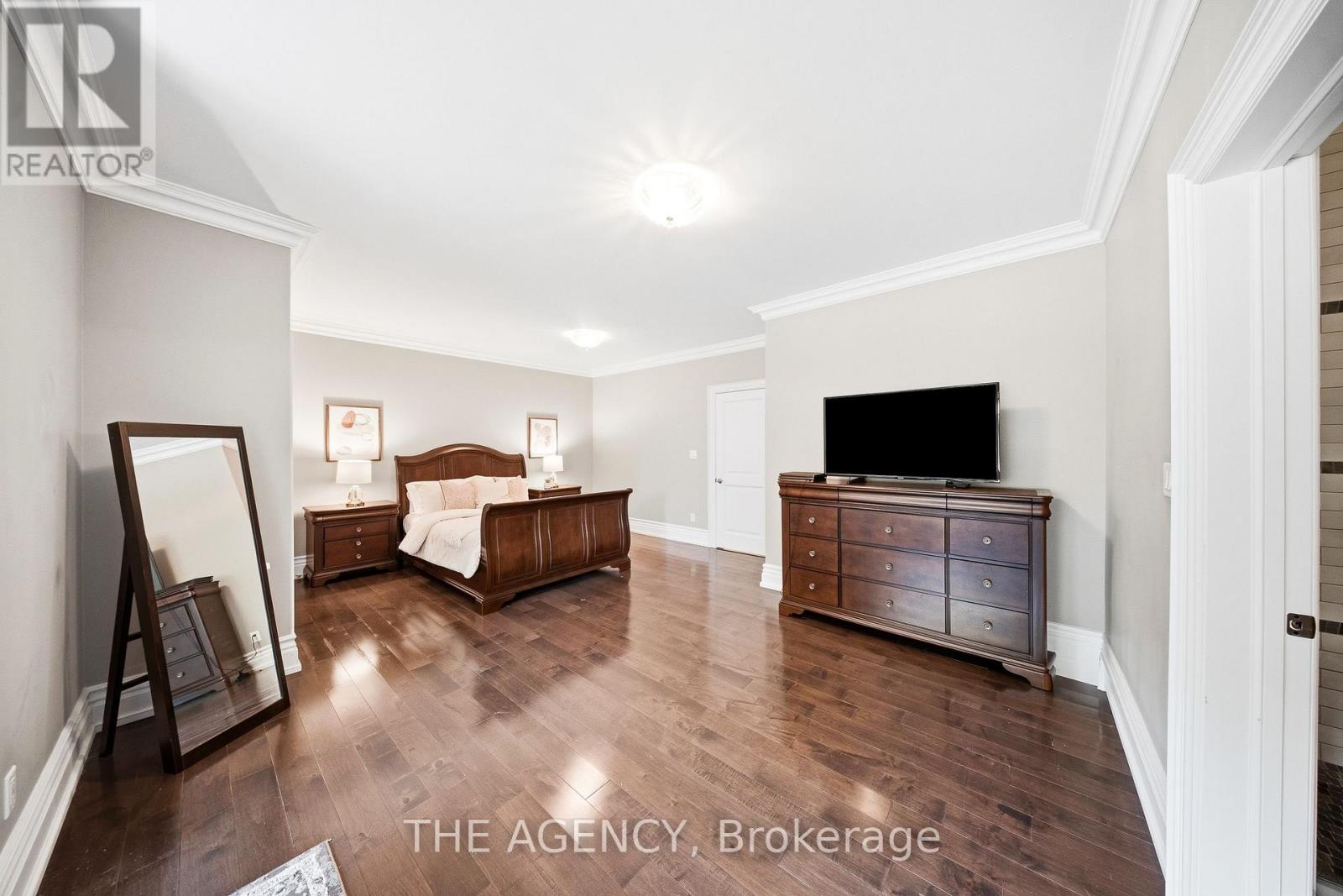 1098 Lakeshore Road West — photo 22
