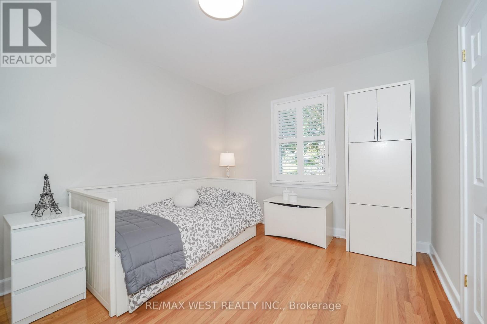 18 Nashland Avenue, Toronto, ON photo 10