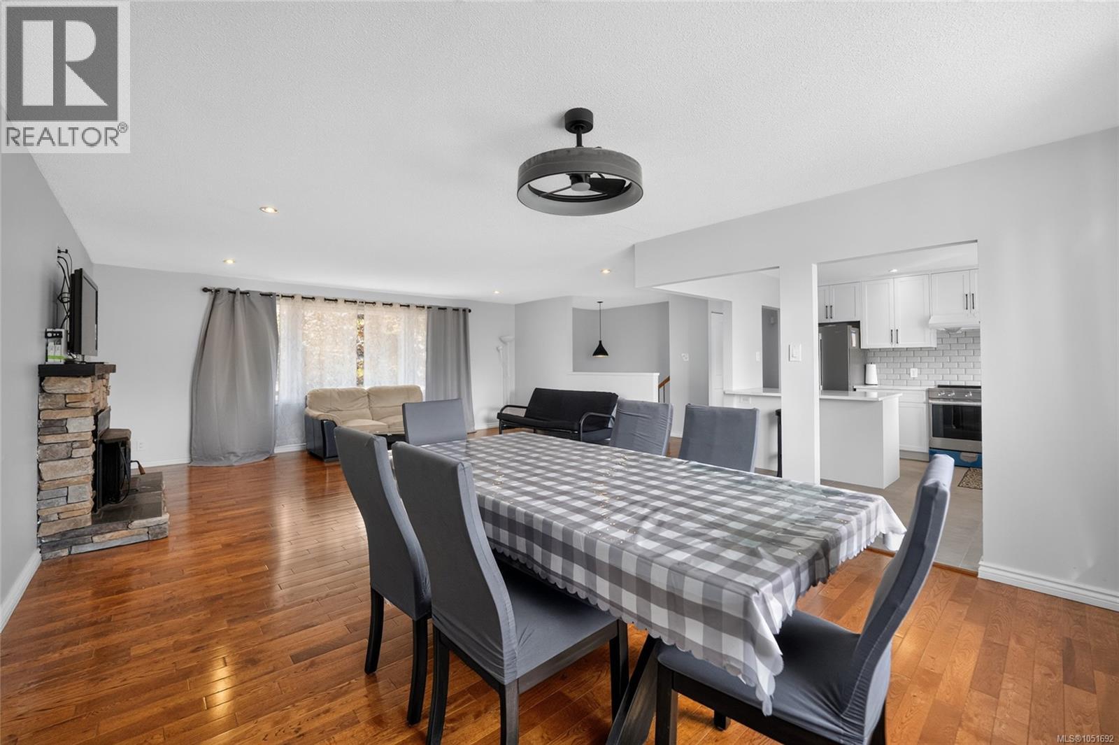 106 Emery Way - Image 18