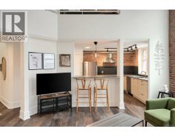302 1407 Government St, Victoria, BC V8W1Z1 Photo 11