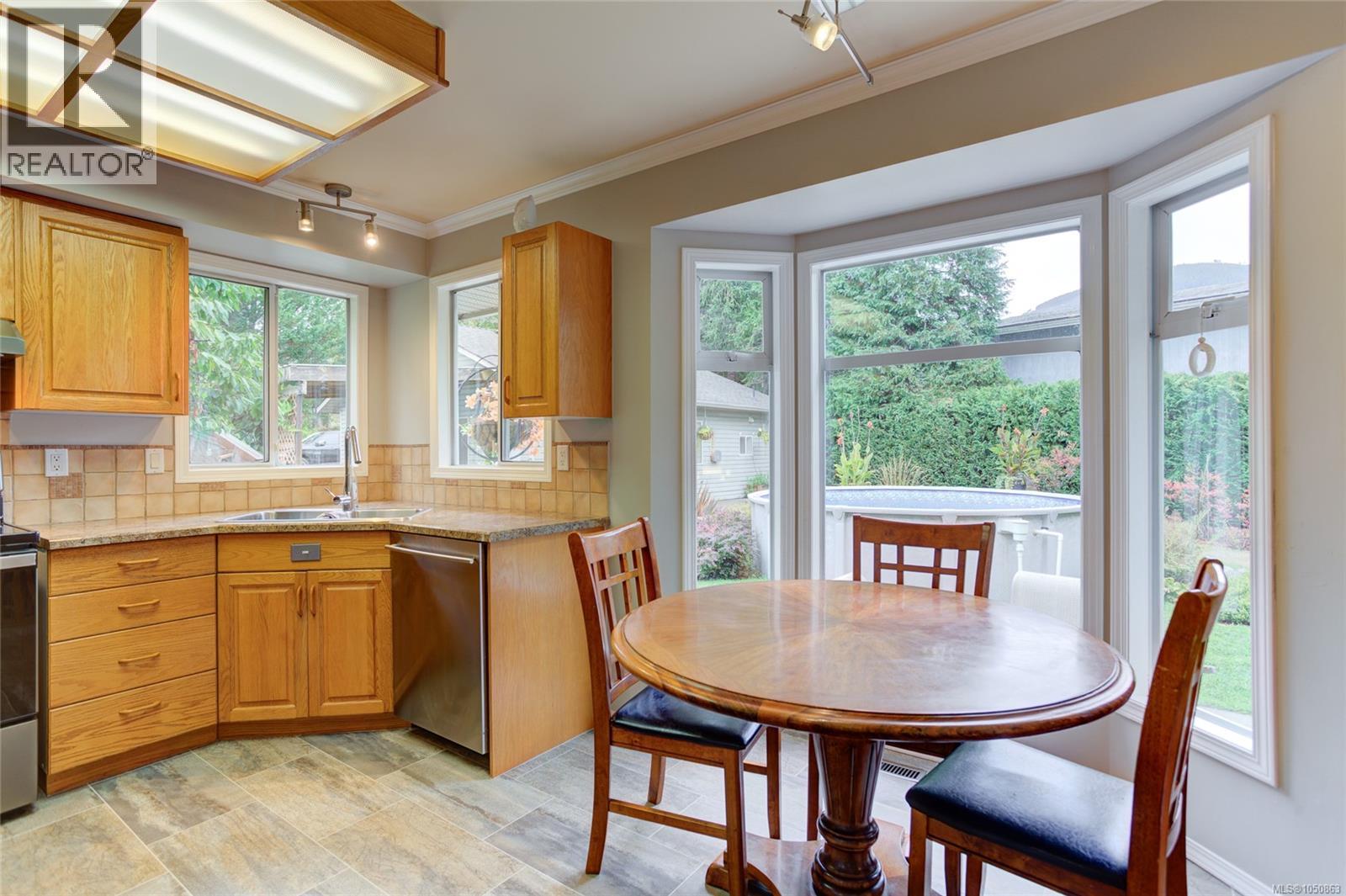 100 Elk Rd - Image 11