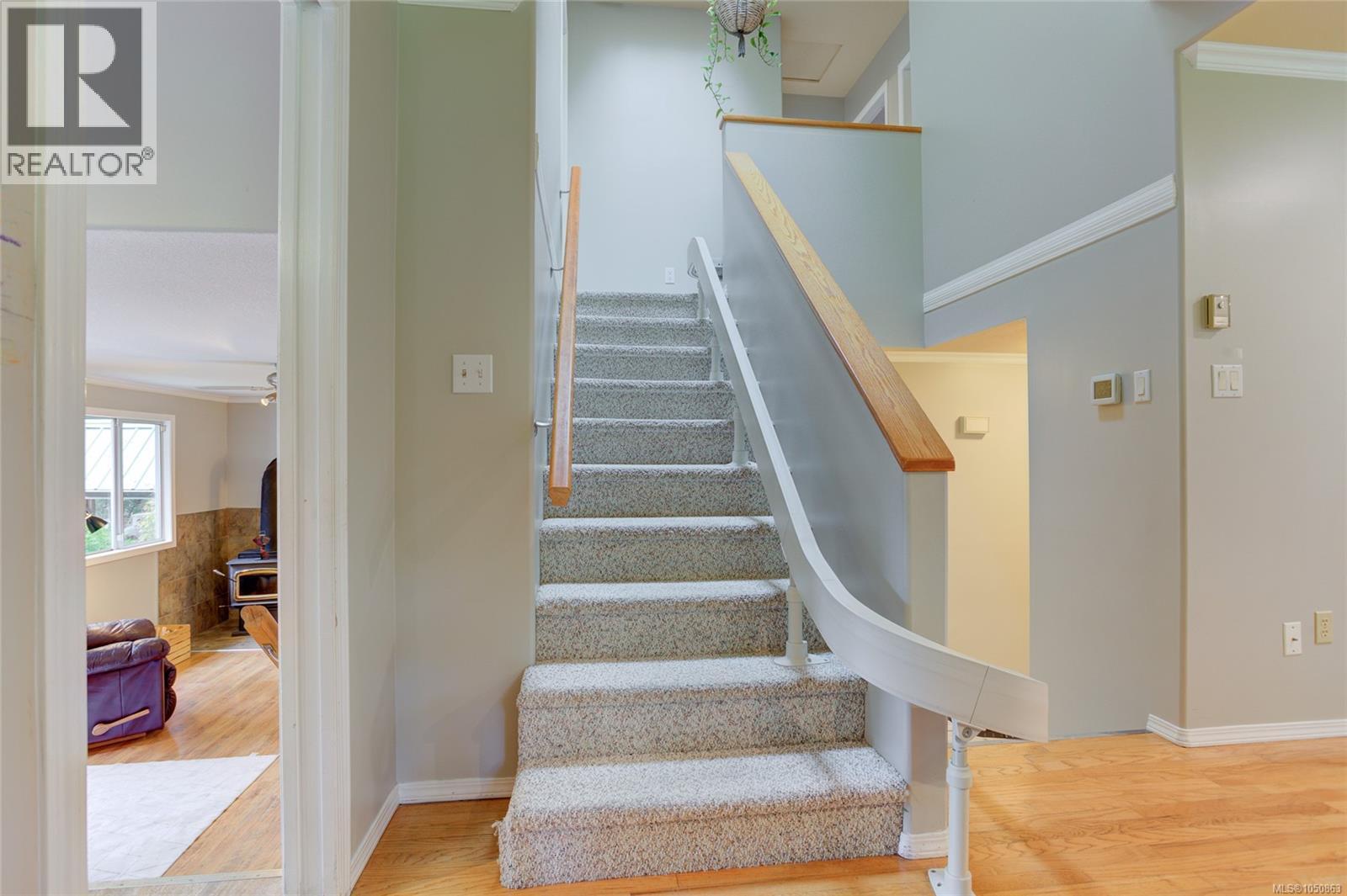 100 Elk Rd - Image 19