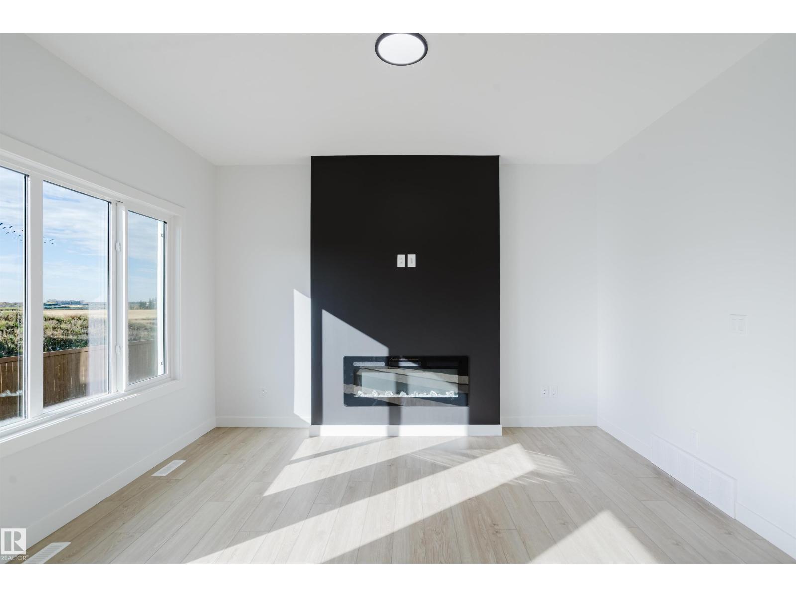 6215 29 AV SW - 21