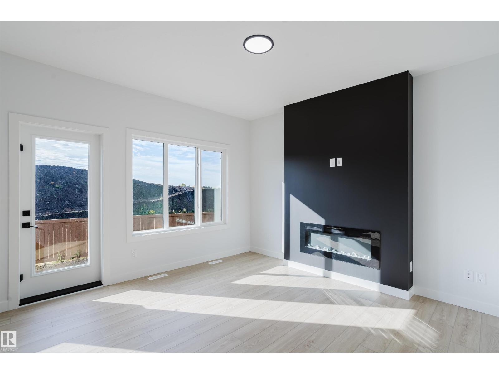6215 29 AV SW - 22