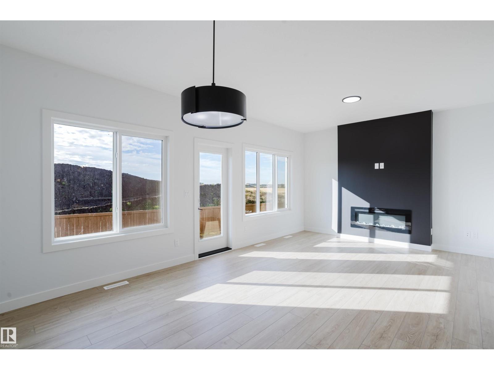 6215 29 AV SW - 19