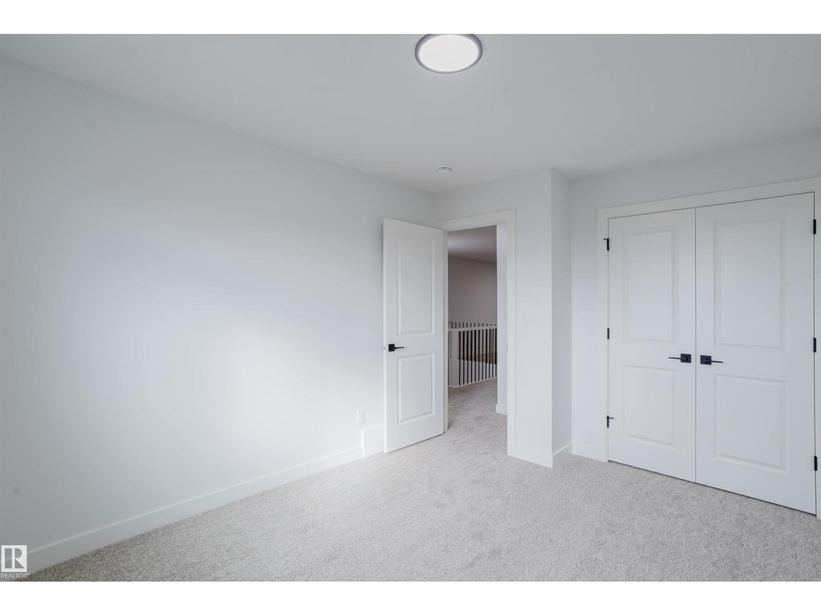 6215 29 AV SW - Image 41