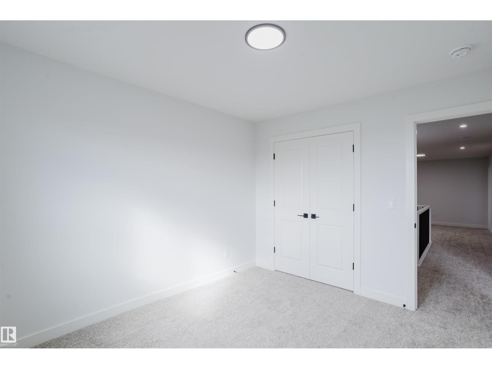 6215 29 AV SW - 39