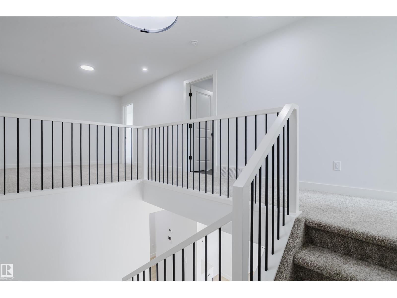 6215 29 AV SW - 26