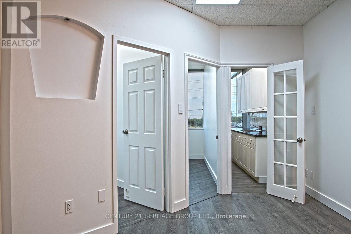PH09 - 330 HIGHWAY 7 E, Richmond Hill (Doncrest) — photo 3
