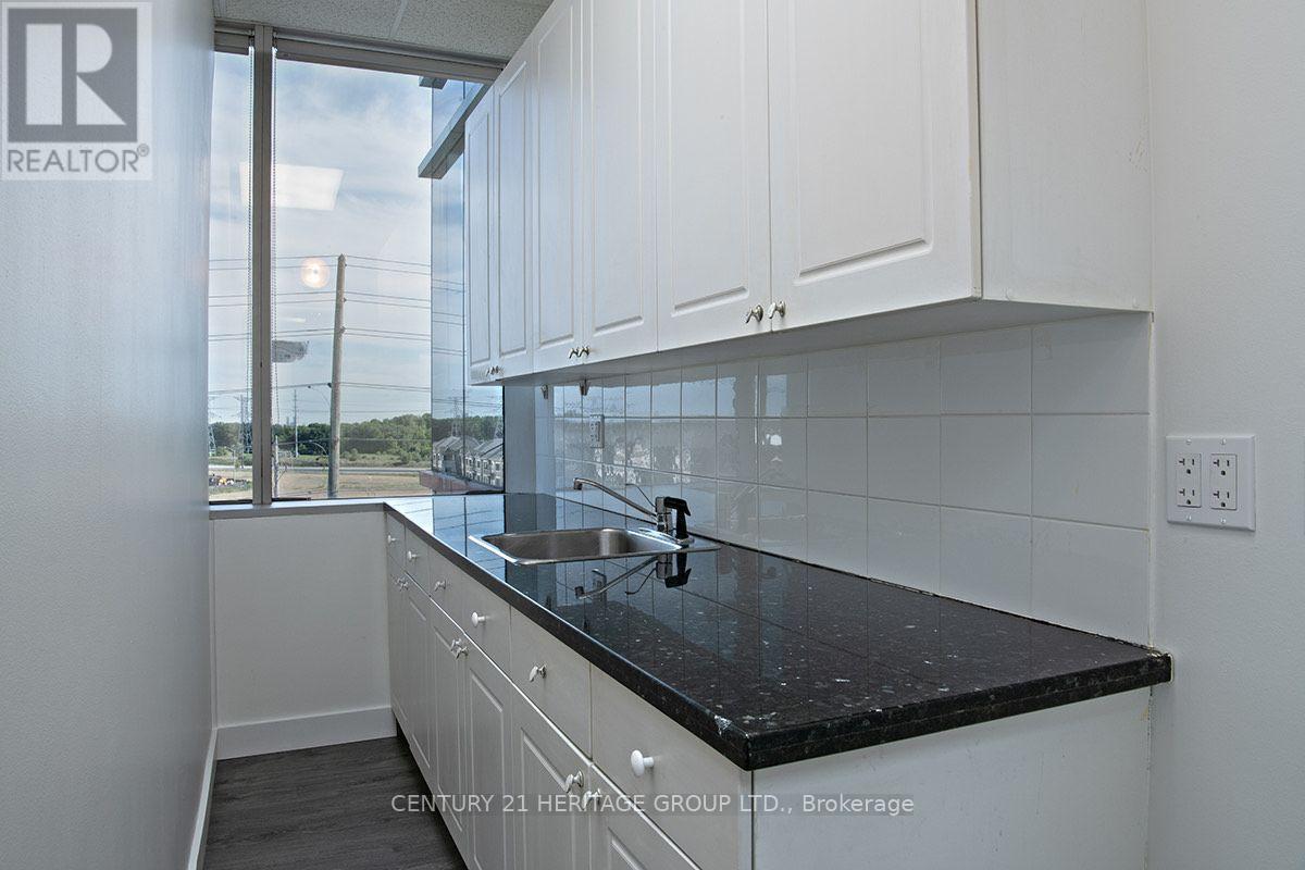 PH09 - 330 HIGHWAY 7 E, Richmond Hill (Doncrest) — photo 7