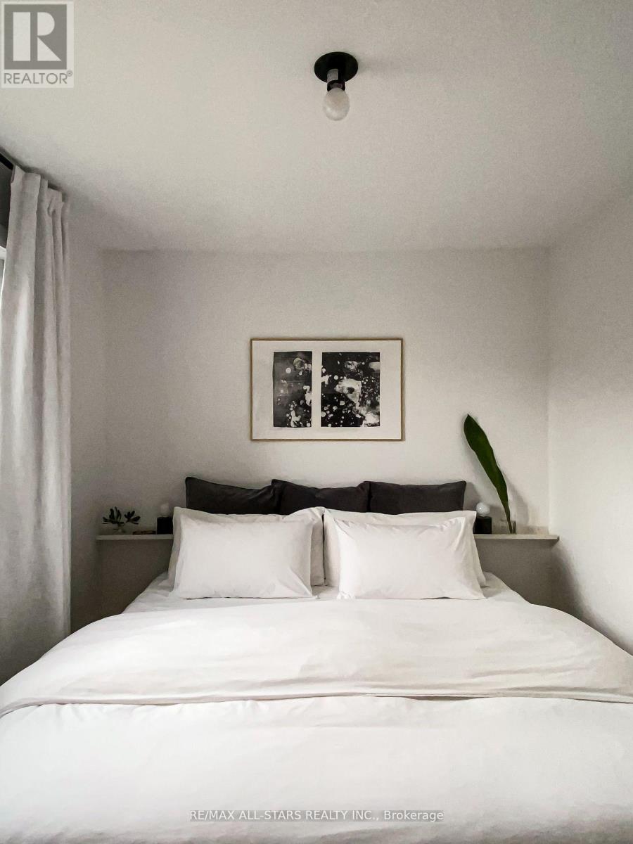 6032 MAIN STREET, Whitchurch-Stouffville (Stouffville) — photo 4