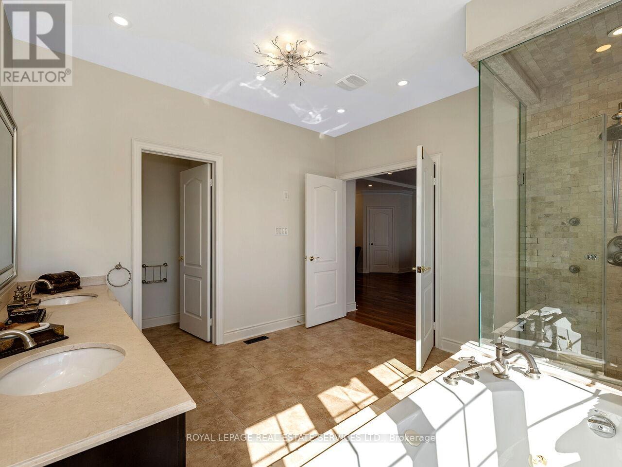 11 Beauvista Court, Vaughan, ON photo 21