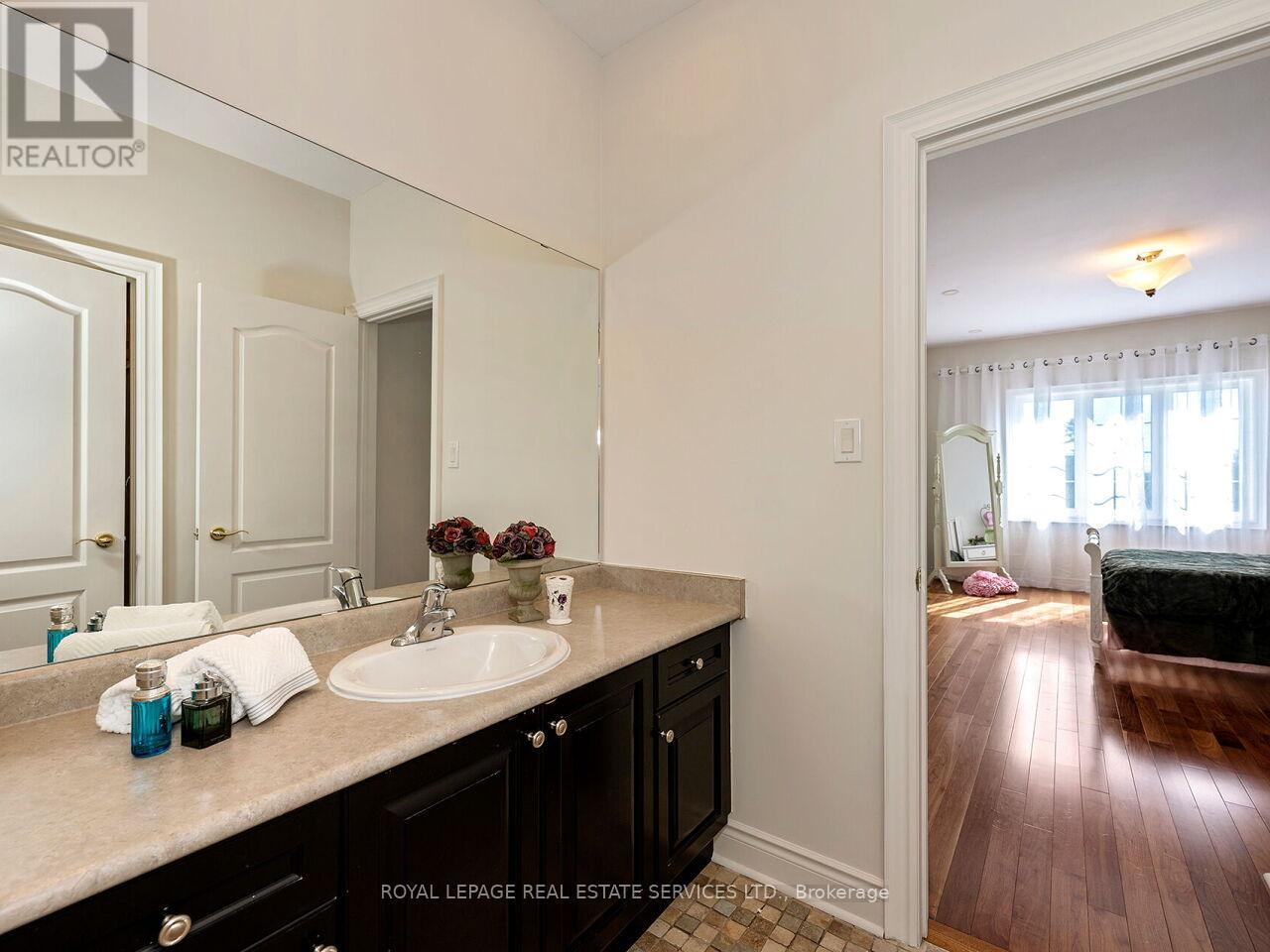 11 BEAUVISTA COURT - 26