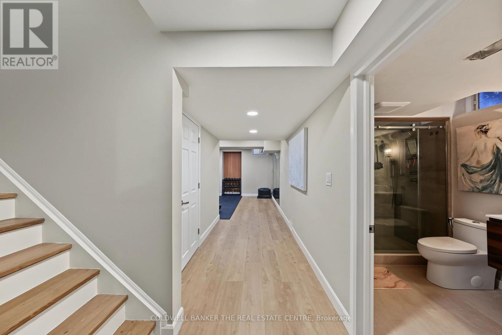 705 YARFIELD CRESCENT - 21