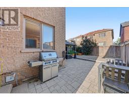 705 Yarfield Crescent, Newmarket, ON L3X0H4 Photo 27