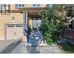 705 Yarfield Crescent, Newmarket, ON L3X0H4 Photo 32