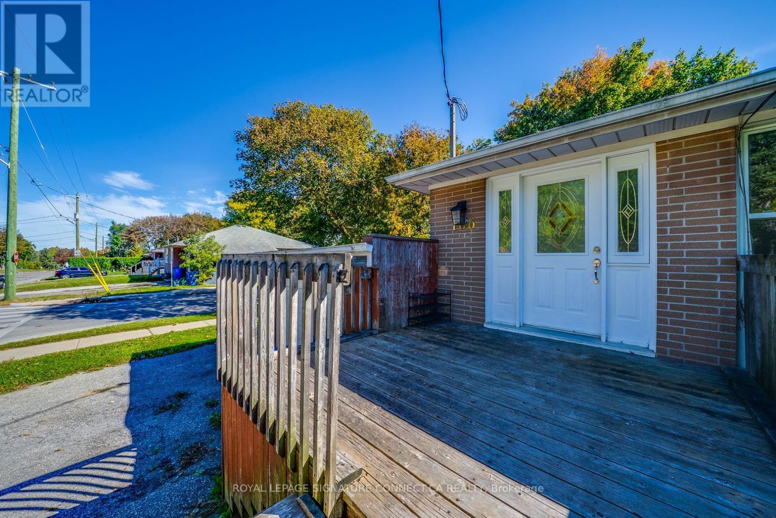 UPPER LEVEL - 166 CHERRYWOOD DRIVE, Newmarket (Bristol-London) — photo 3