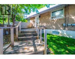 Upper Level - 166 Cherrywood Drive, Newmarket, ON L3Y2X7 Photo 42