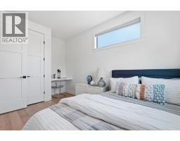 736 35 Street NW - photo 22