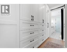736 35 Street NW - photo 18