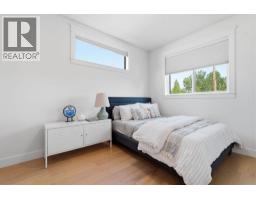736 35 Street NW - photo 21