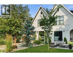 736 35 Street NW - photo 2