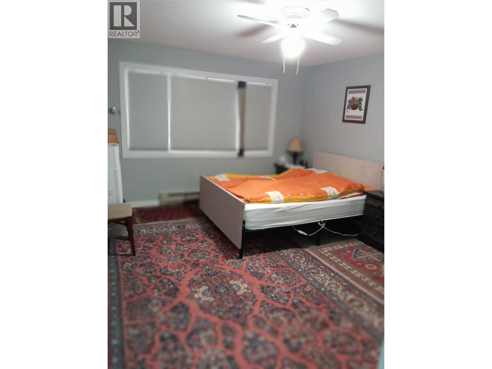 #401 272 Green Avenue - 11