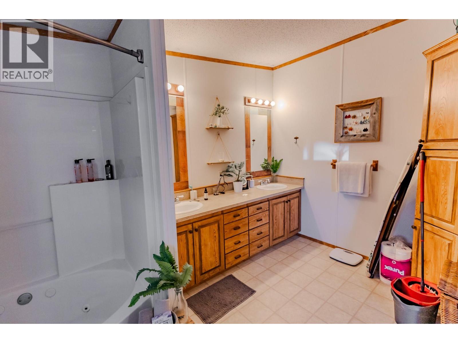 9666 251 Road - Image 48
