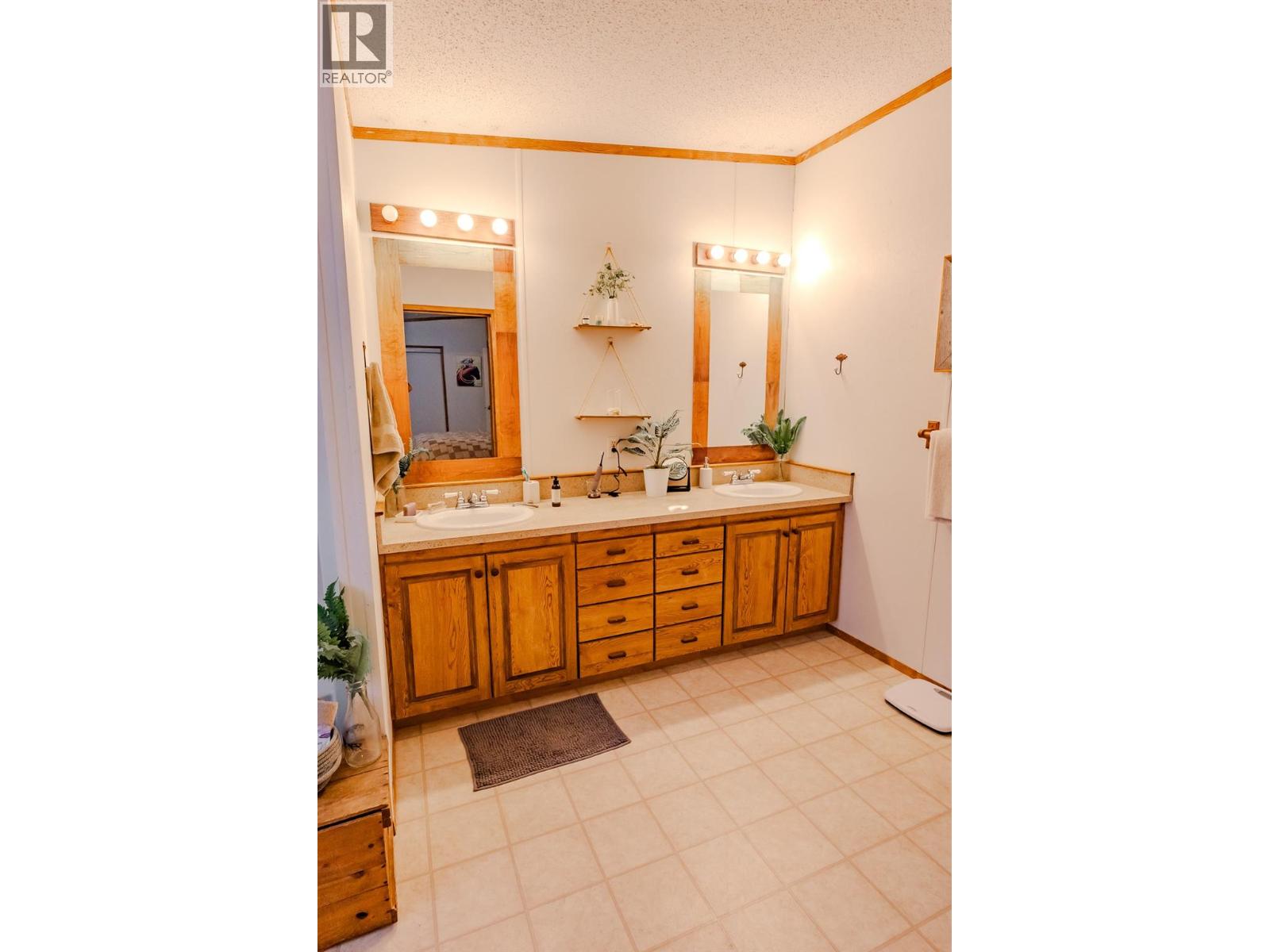 9666 251 Road - Image 58