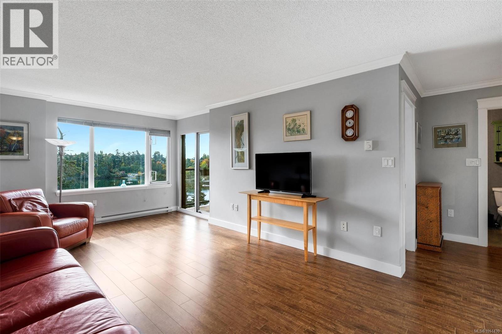 #403 105 Gorge Rd E - 3