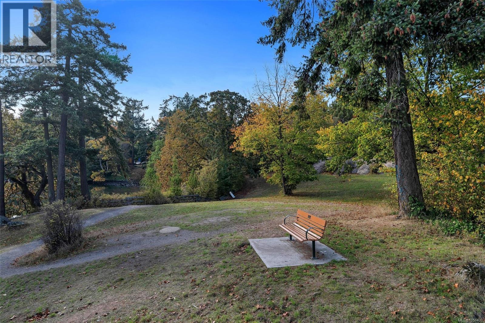 #403 105 Gorge Rd E - 37
