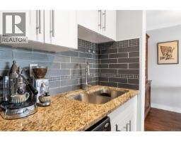 403 105 Gorge Rd E, Victoria, BC V9A1L1 Photo 15