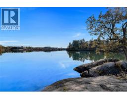 403 105 Gorge Rd E, Victoria, BC V9A1L1 Photo 34