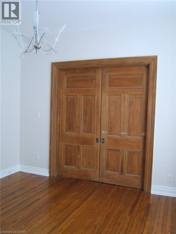 282 Hess Street South — photo 37