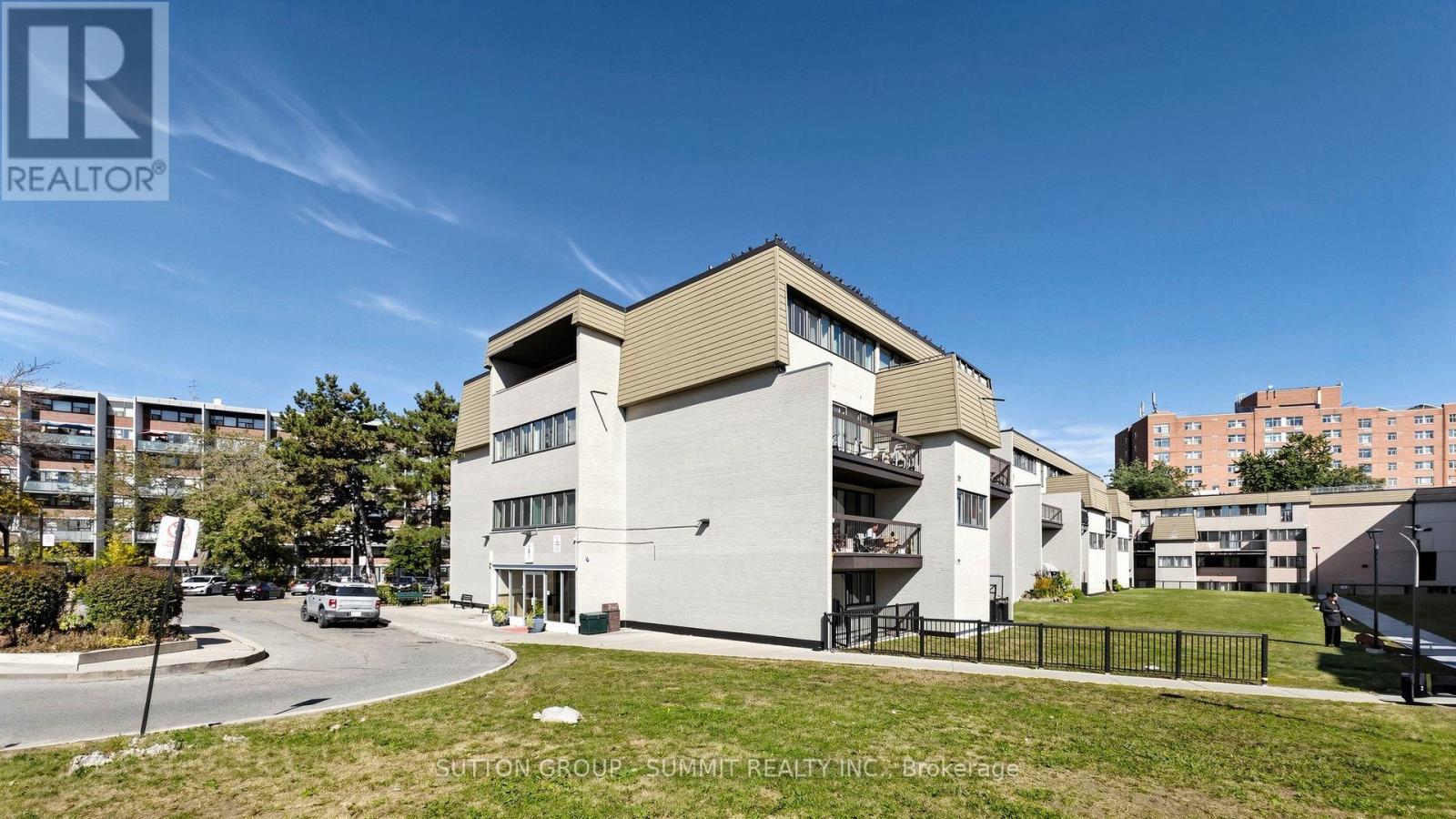 Photo of 2095 ROCHE Court