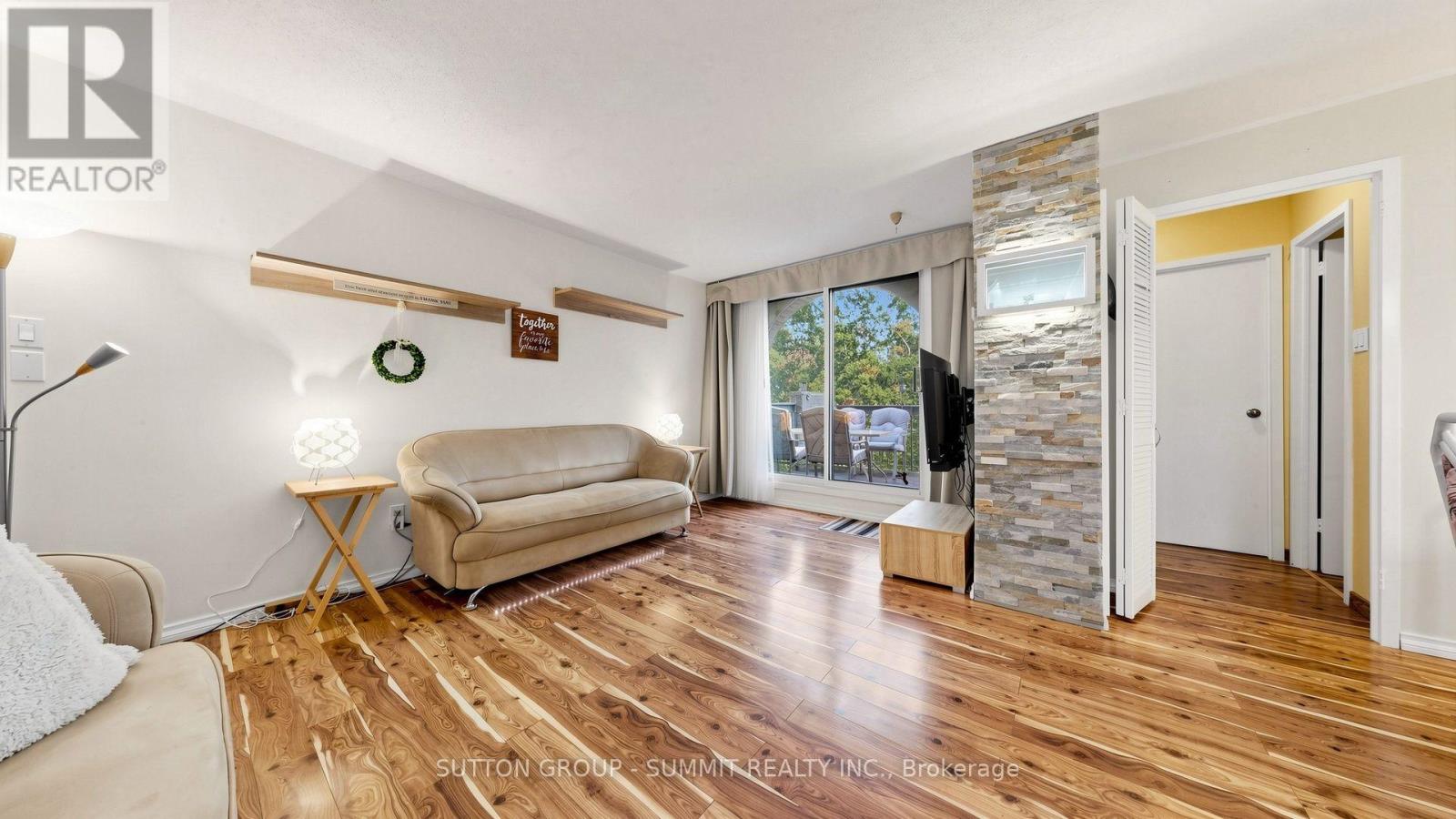 228- 2095 ROCHE Court North, Mississauga, ON photo 2