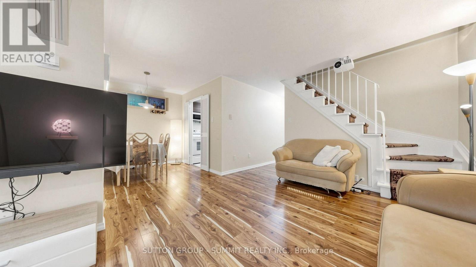 228- 2095 ROCHE Court North, Mississauga, ON photo 5