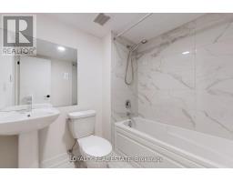 38a-lower Monclova Road, Toronto, ON M3M0A6 Photo 7
