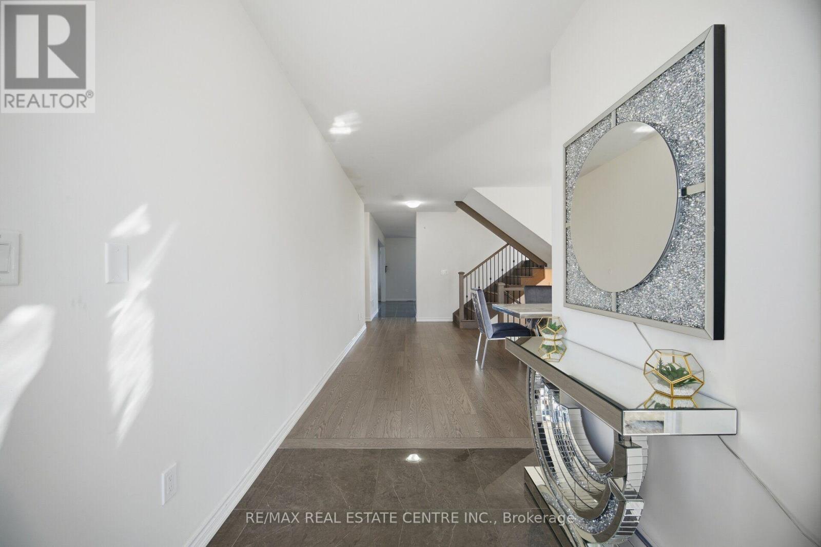 30 Tiger Crescent, Brampton, ON photo 6