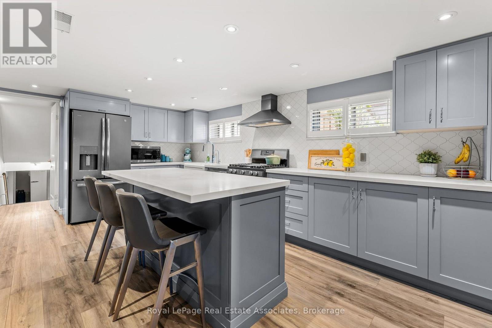 20 HONEYWOOD ROAD - 4